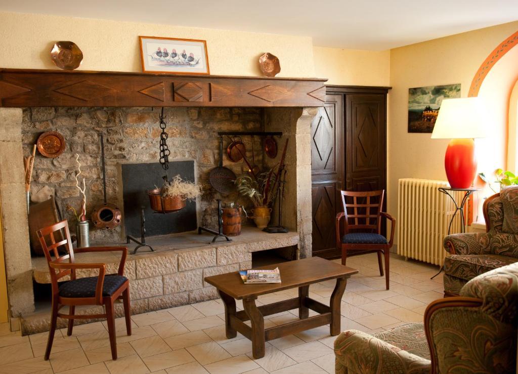Citotel Hotel Le Commerce Sévérac-le-Château Zewnętrze zdjęcie