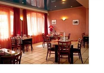 Citotel Hotel Le Commerce Sévérac-le-Château Zewnętrze zdjęcie